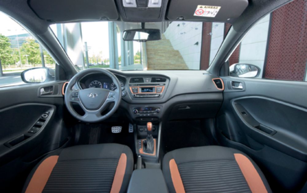 cl-hyundai-i20-active-3.jpg
